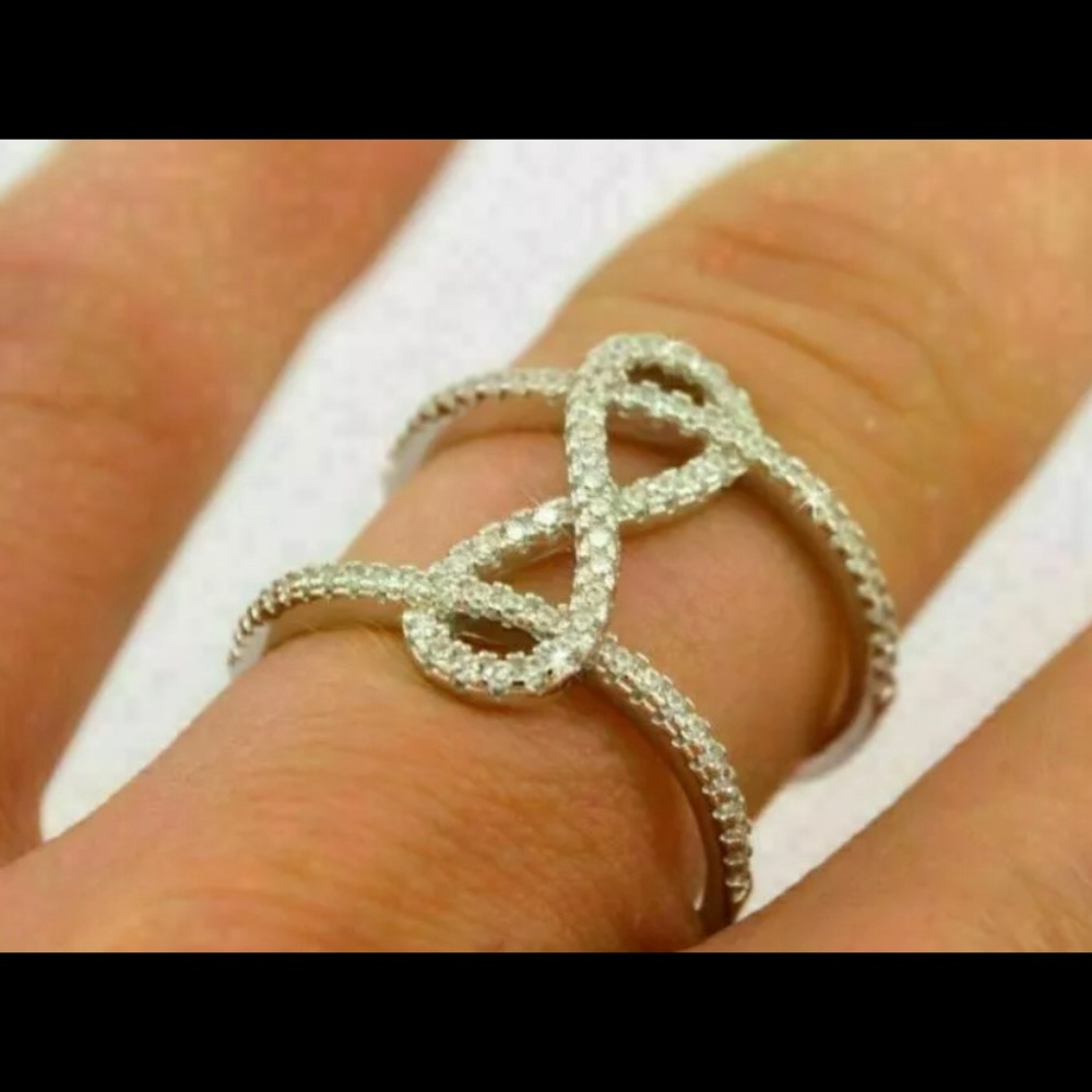 🔥💥SOLD🔥💥Sparkle sparkle infinity Sz 8 ring